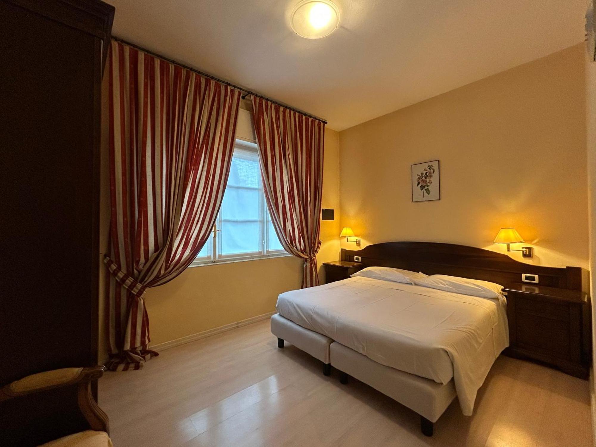 Residenza Dei Fiori Aparthotel Cannero Riviera Ngoại thất bức ảnh